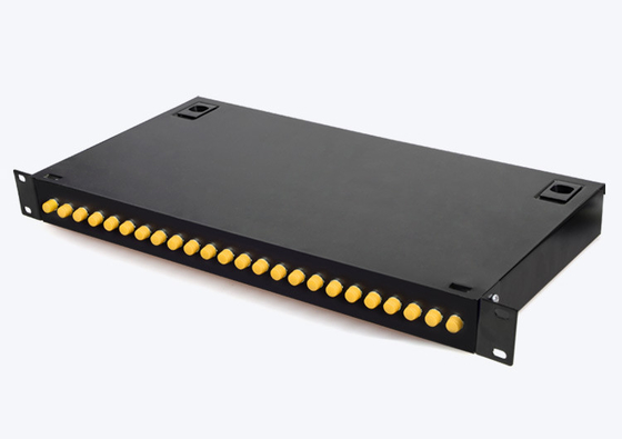 Plaque laminée à froid 24 ports ST UPC Corning Fibre optique ZTE FTTH Panneau de patch pour réseau