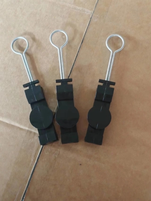 Serre de suspension de fibre de type S stable pour câble à fibre optique en extérieur
