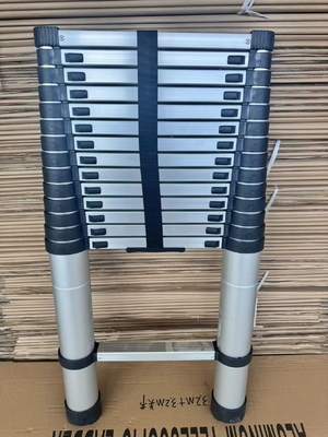 Échelle télescopique en aluminium 4,4 M polyvalente pour diverses applications