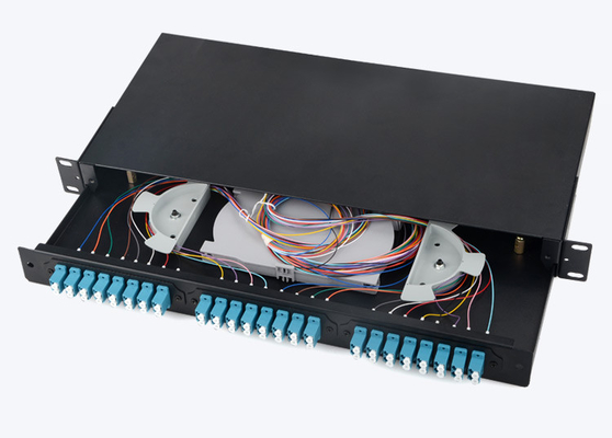 Panneau de patch en fibre optique à 24 ports LC conçu pour le montage murale en extérieur