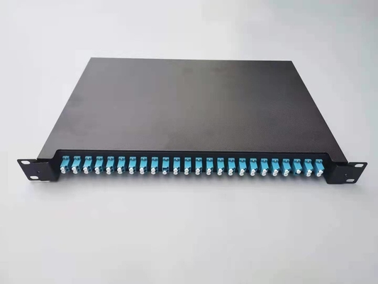 Panneau de patch en fibre optique à 24 ports LC conçu pour le montage murale en extérieur