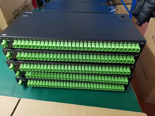 Cadre de distribution optique FTTX ODF 19 pouces monté sur un support de 24 cœurs pour les connexions FTTX