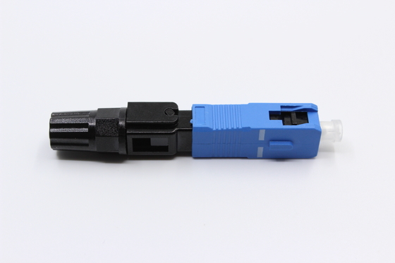 Assemblage de champ de connecteur rapide en fibre FTTH pour une transmission fluide du signal en fibre