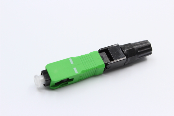 Assemblage de champ de connecteur rapide en fibre FTTH pour une transmission fluide du signal en fibre
