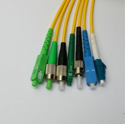 Le câble de fibre 14130199 SS-OP-D-LC-S-10 LC/PC-LC/PC-Single Mode-G6.652D-2MM-10M-PVC-YE est un câble AOC MPO