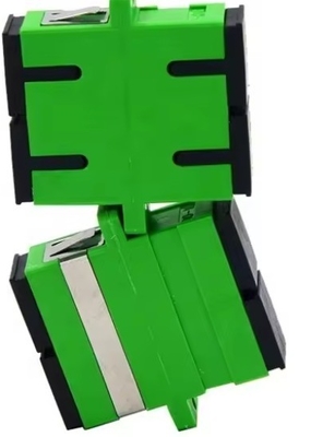 Adaptateur optique en fibre optique SC Adaptateurs optiques duplex en mode unique avec connecteur SC à obturateur
