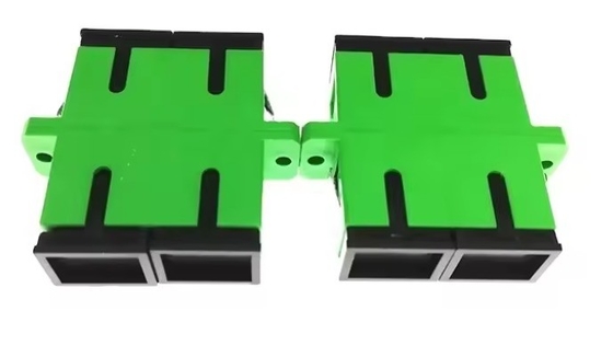 Adaptateur optique en fibre optique SC Adaptateurs optiques duplex en mode unique avec connecteur SC à obturateur