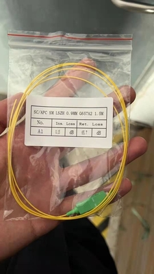 ST UPC à ST UPC Mode unique PVC 3.0 mm LSZH Cordon de patch en fibre optique pour une largeur de bande élevée