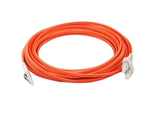 Jumper en fibre optique G657a2 câble de patch en mode unique avec connecteur SC FC ST LC UPC