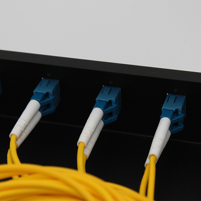 Splitter de câble en fibre optique SC/APC à haute directivité dB ≥55 24 ports pour réseau LAN sans fil