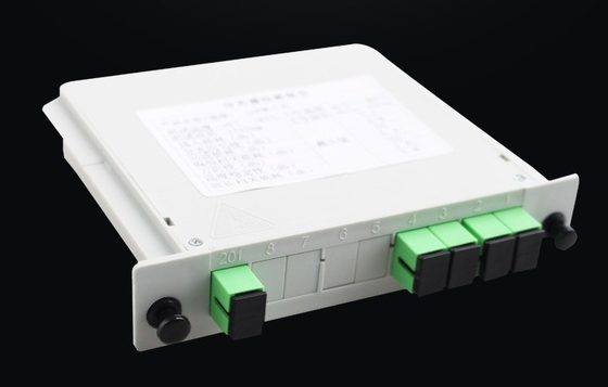 Splitter PLC réseau 3G 1x4 SC UPC avec longueur d'onde de fonctionnement 1260-1650 nm dans une boîte FTTH