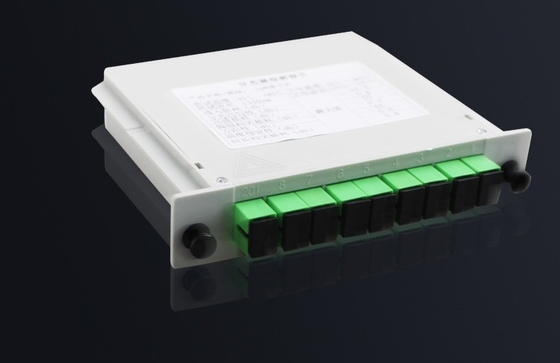 Type de fibre G657A 1x8 SC APC PLC Cassette Splitter à fibre optique pour la transmission de signaux